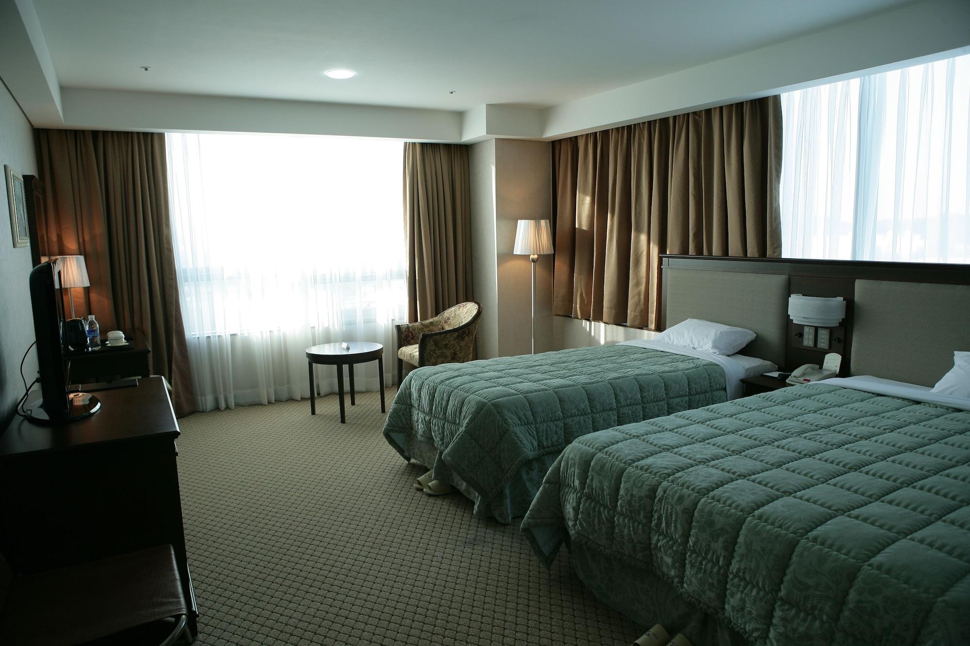 Interburgo Hotel Уонджу Екстериор снимка