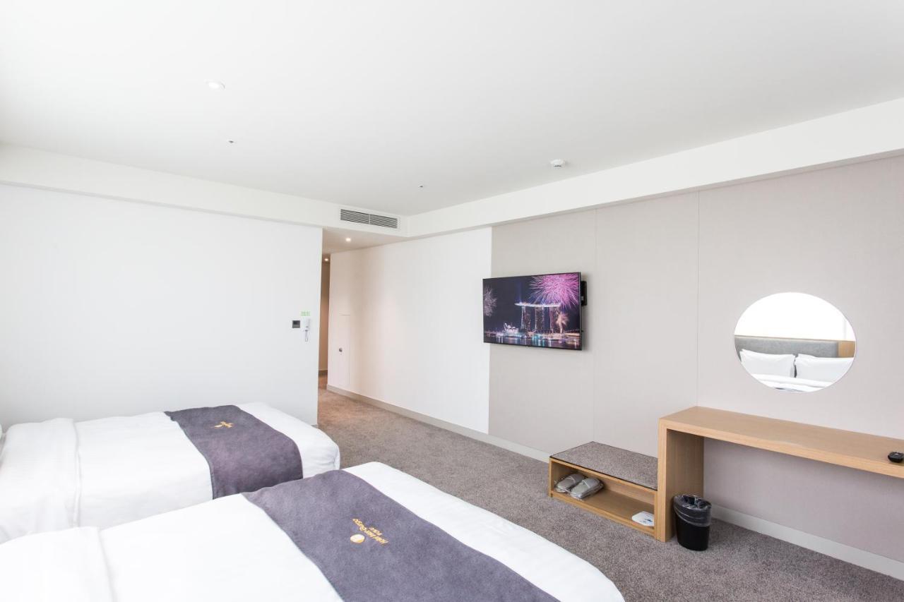 Interburgo Hotel Уонджу Екстериор снимка