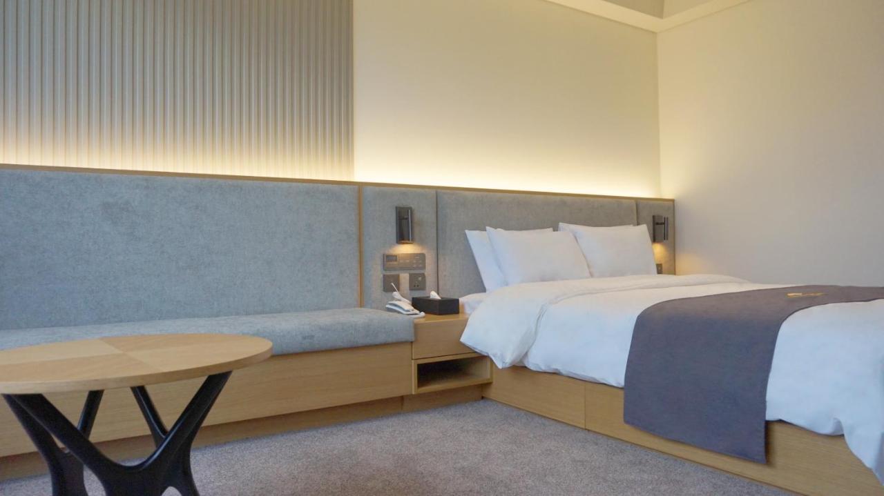 Interburgo Hotel Уонджу Екстериор снимка
