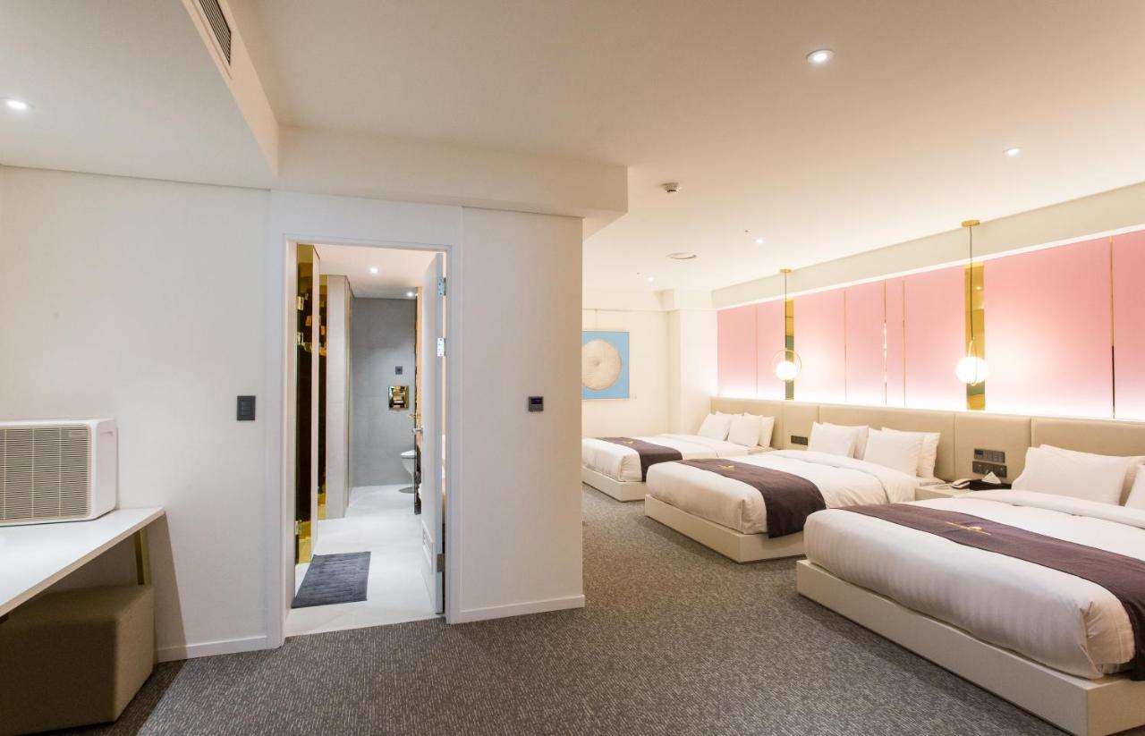 Interburgo Hotel Уонджу Екстериор снимка